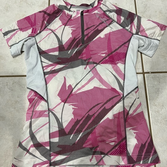 Thin shirt - Picture 1 of 3